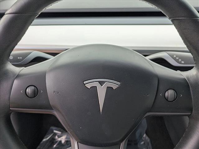 Used 2020 Tesla Model 3 Standard Range Plus image 11