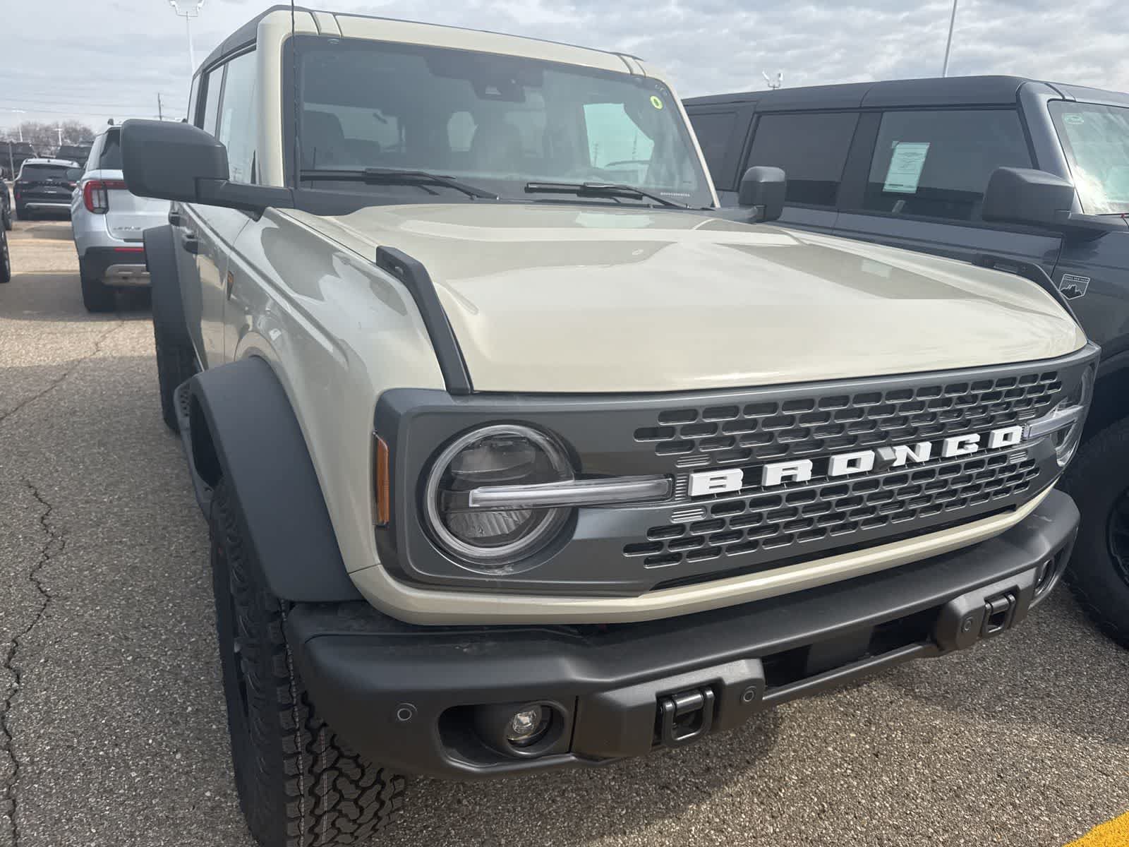 New 2026 Ford Bronco Badlands AWD/4WD image 24