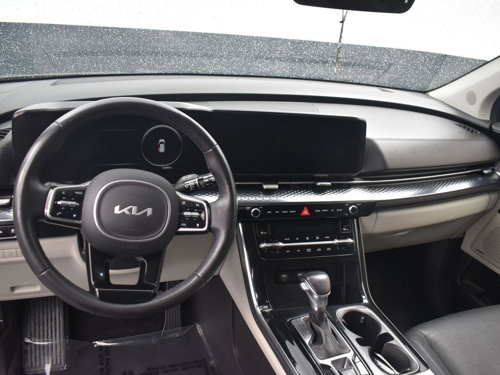 Used 2022 Kia Carnival SX Prestige image 12