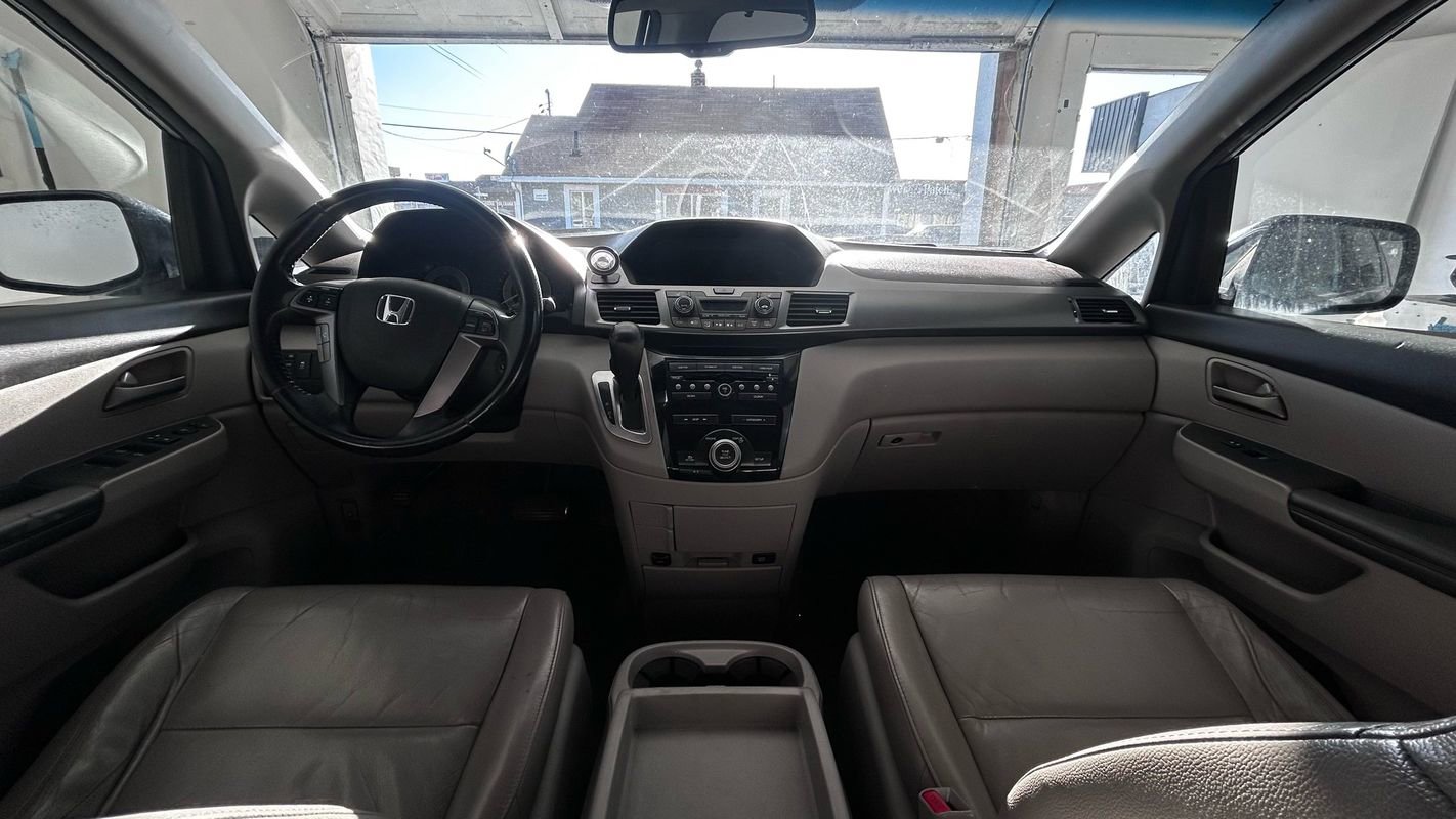 Used 2011 Honda Odyssey EX-L image 9