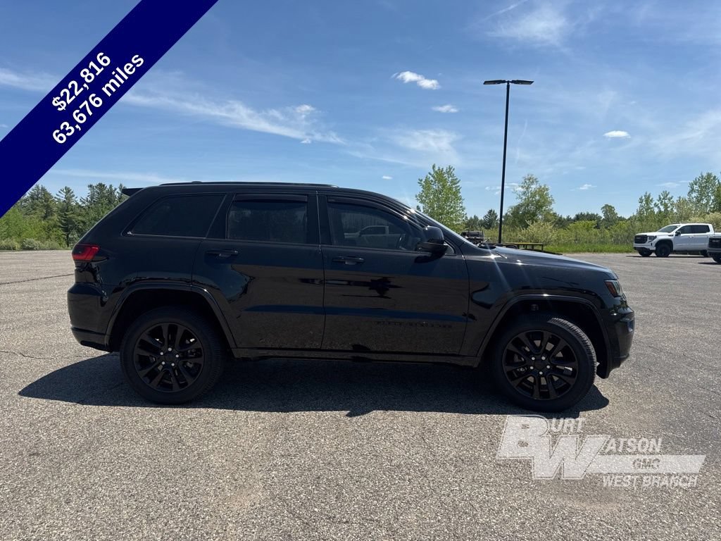 Used 2021 Jeep Grand Cherokee Laredo X AWD/4WD image 7