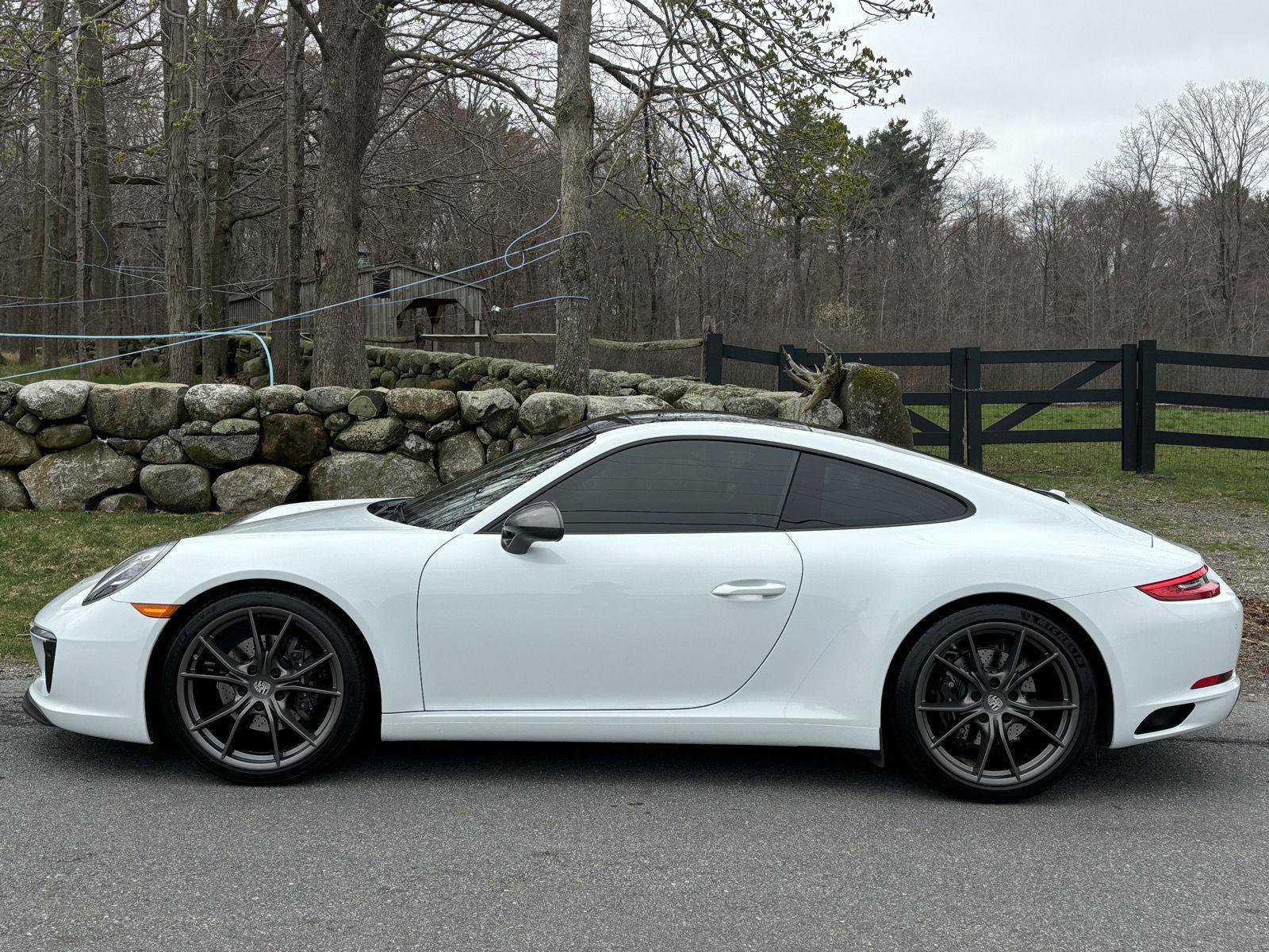 Used 2018 Porsche 911 Carrera T RWD image 14