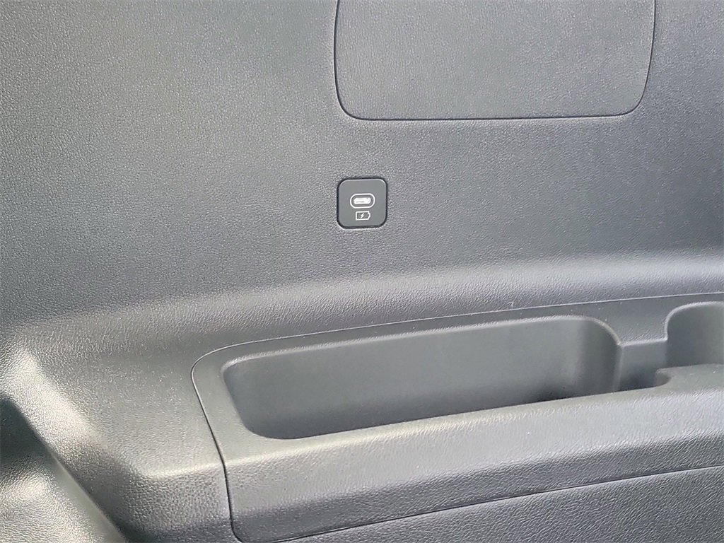 Used 2025 Kia Sorento LX image 16