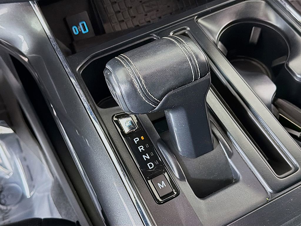 Used 2023 Ford F150 Lariat w/ Equipment Group 502A High image 41