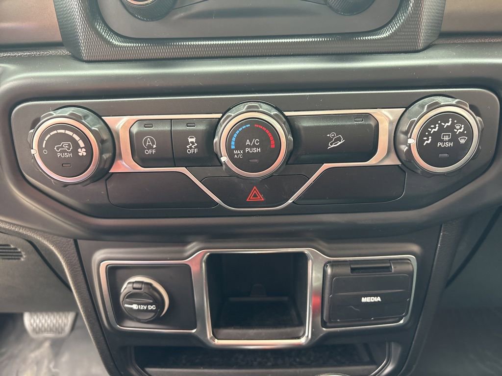 Used 2018 Jeep Wrangler Unlimited Sport AWD/4WD image 17