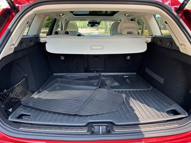 Used 2020 Volvo V60 T5 Cross Country w/ Protection Package Premier AWD/4WD image 17