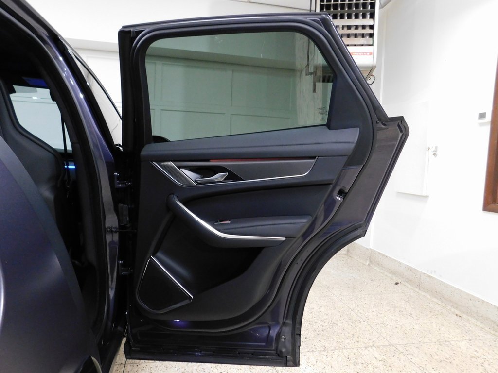 Used 2024 Jaguar F-PACE SVR image 93