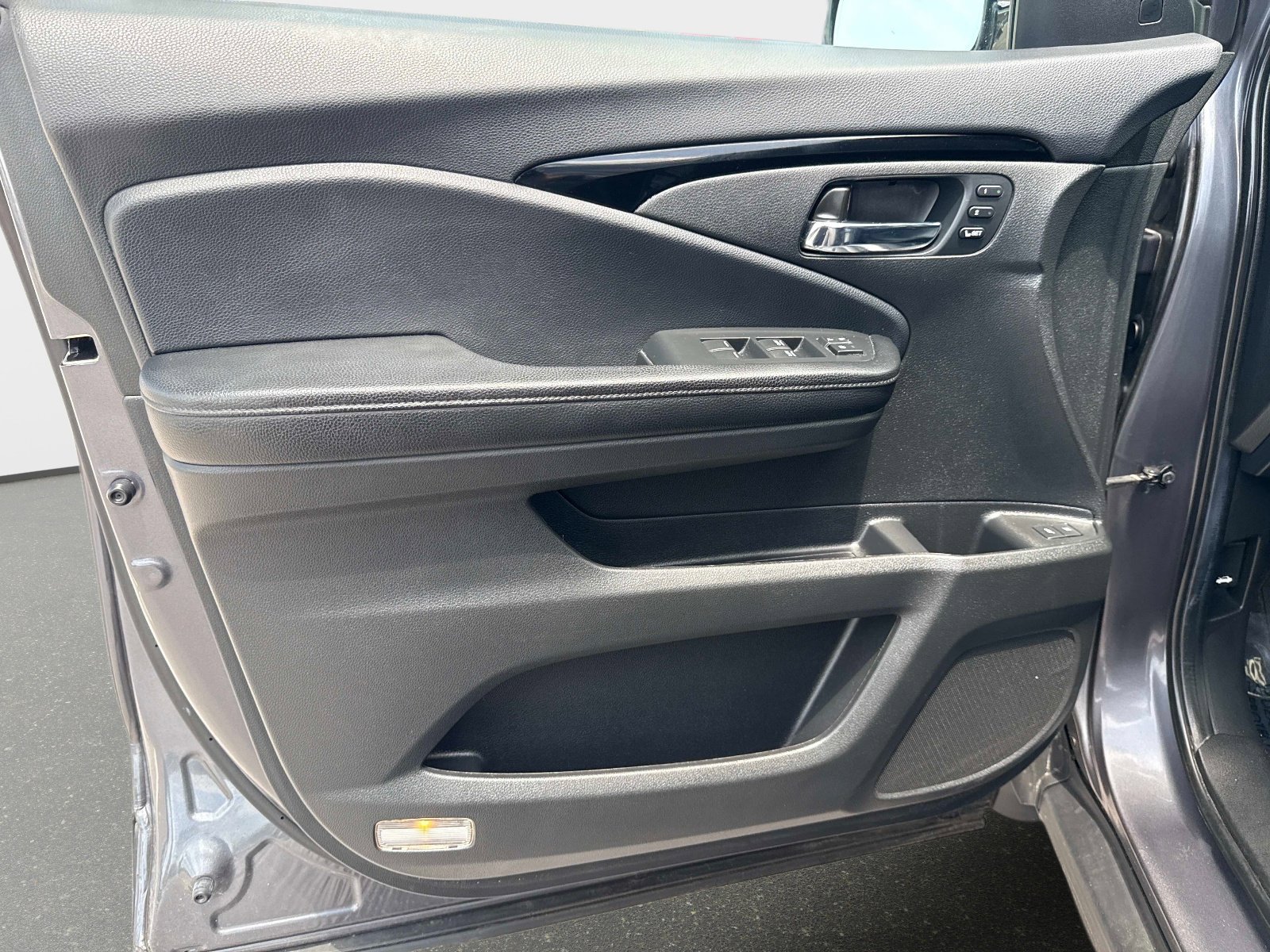 Used 2020 Honda Pilot Elite image 19