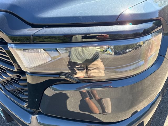 New 2026 RAM 1500 Express AWD/4WD image 14