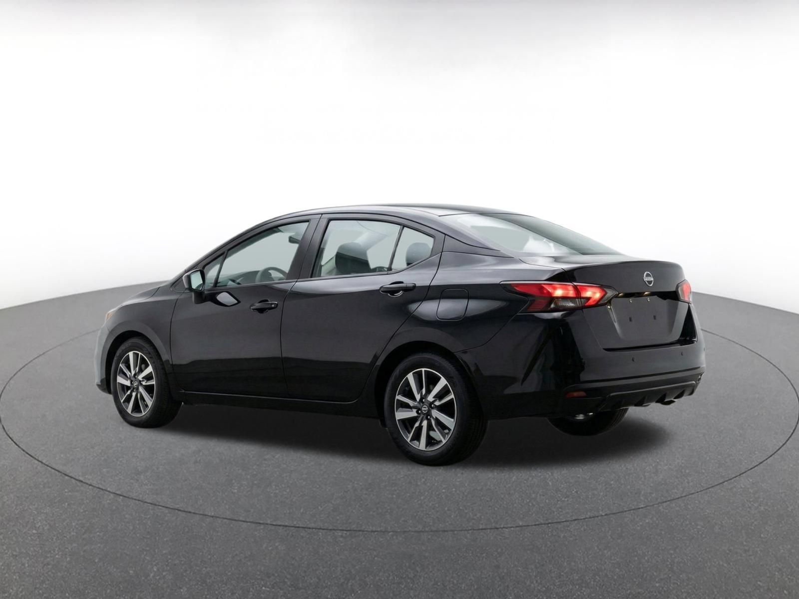 Used 2025 Nissan Versa SV FWD image 6
