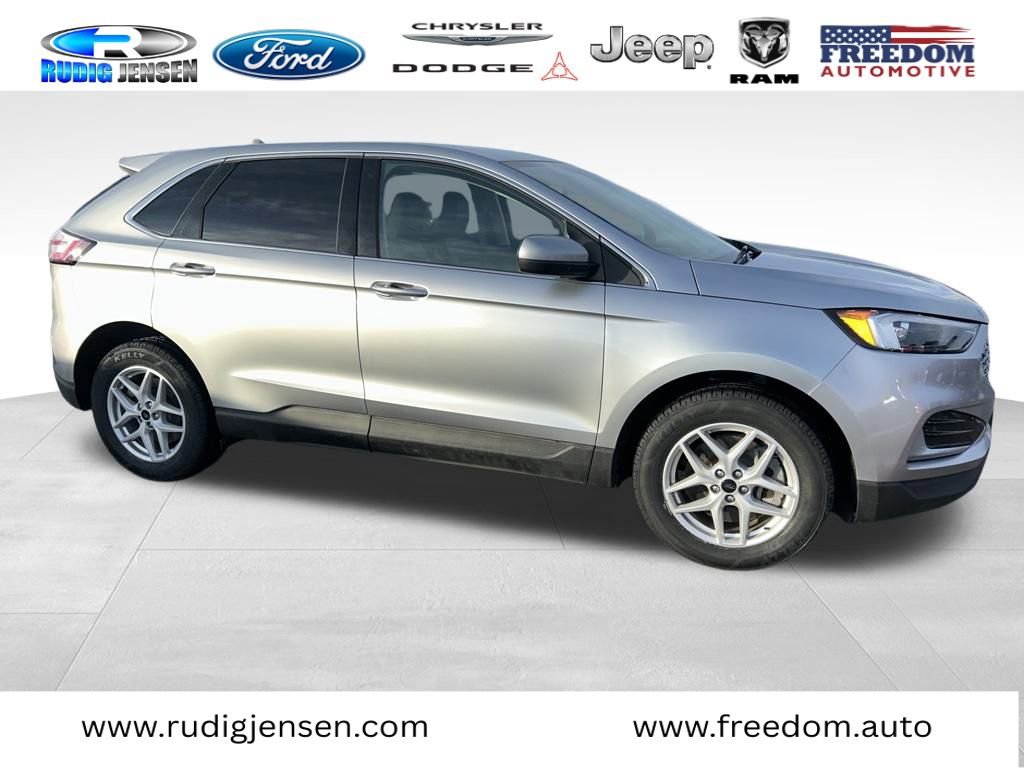 Used 2024 Ford Edge SEL image 4
