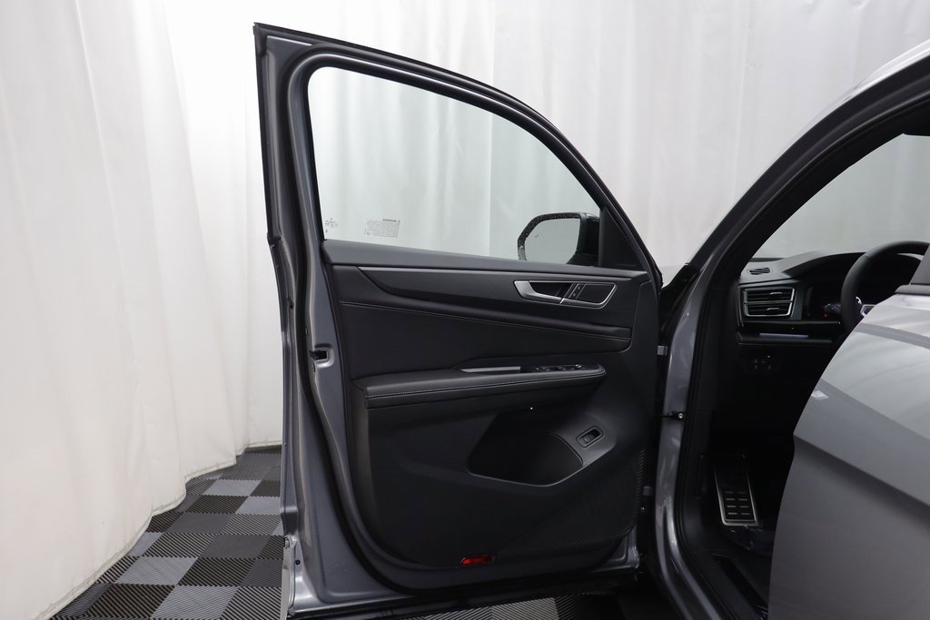 New 2026 Volkswagen Atlas Cross Sport SEL R-Line image 4