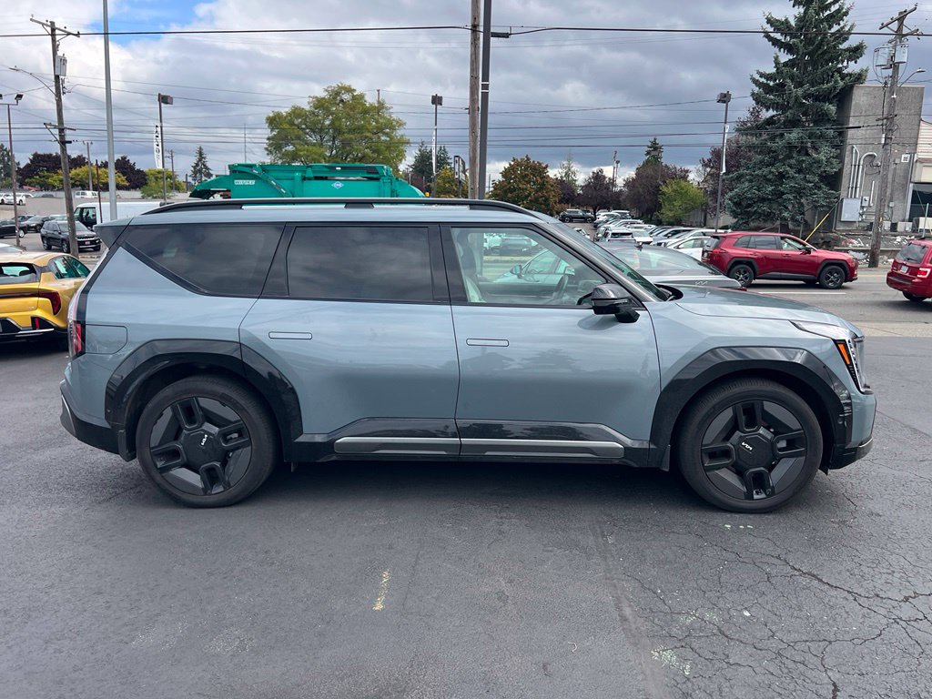 Certified 2024 Kia EV9 GT-Line AWD/4WD image 7