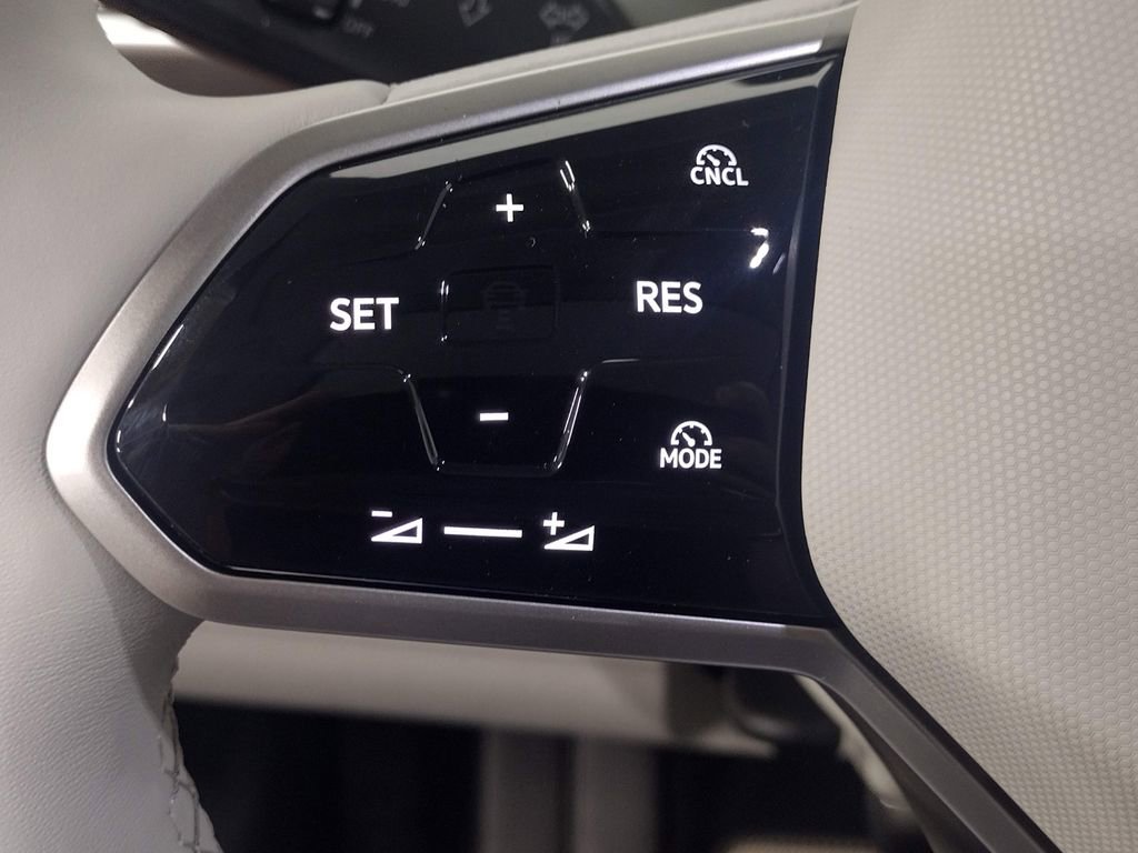 New 2025 Volkswagen ID. Buzz 1st Edition image 23