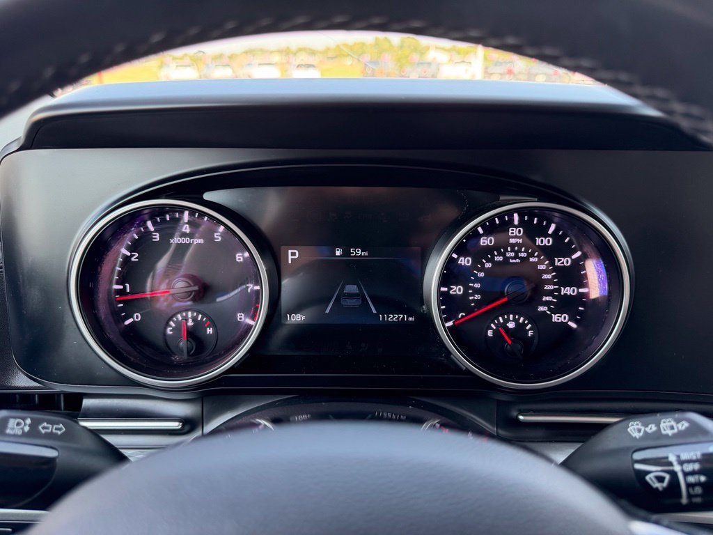 Used 2022 Kia Carnival LX FWD image 21