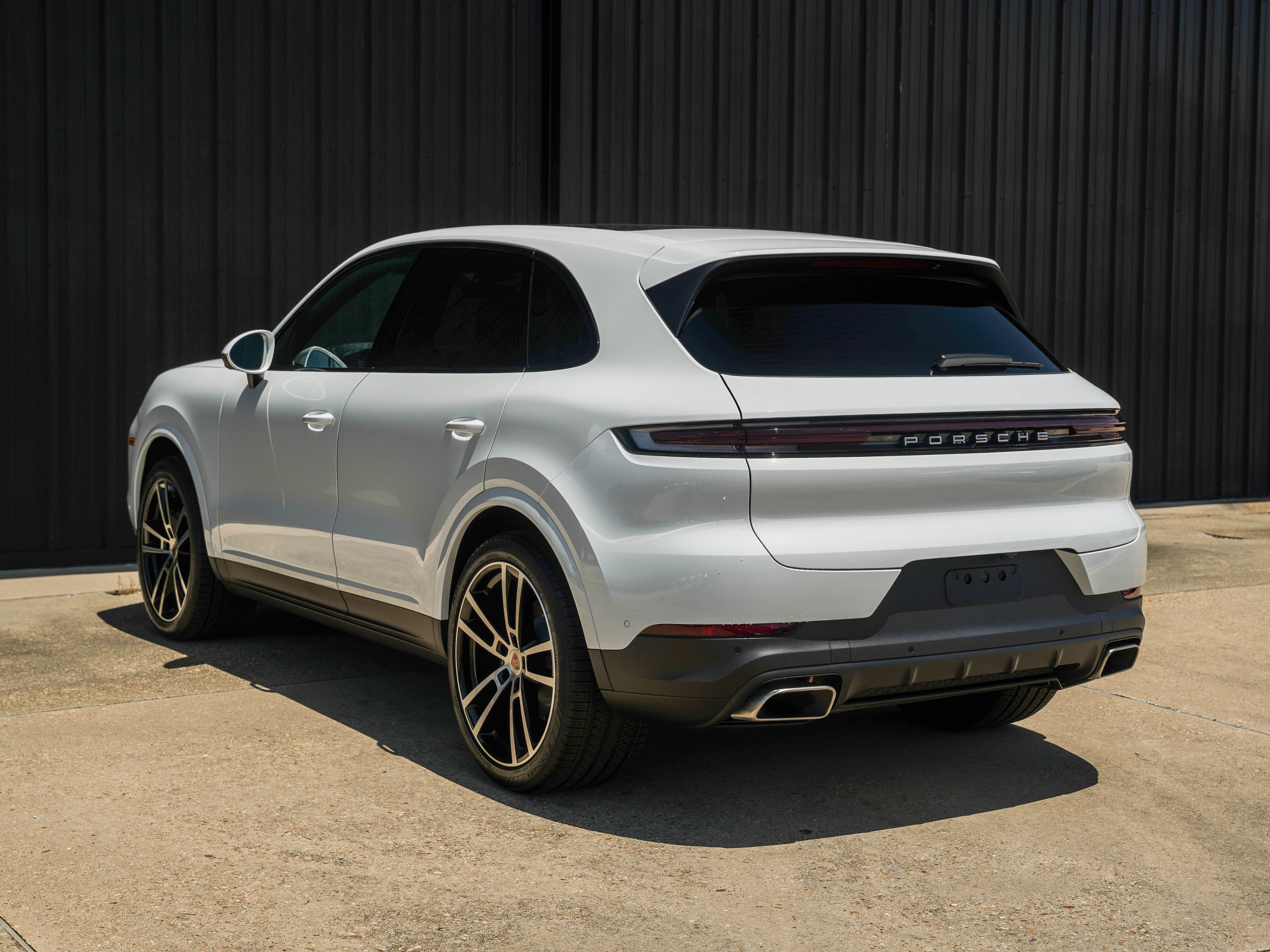 New 2025 Porsche Cayenne image 3