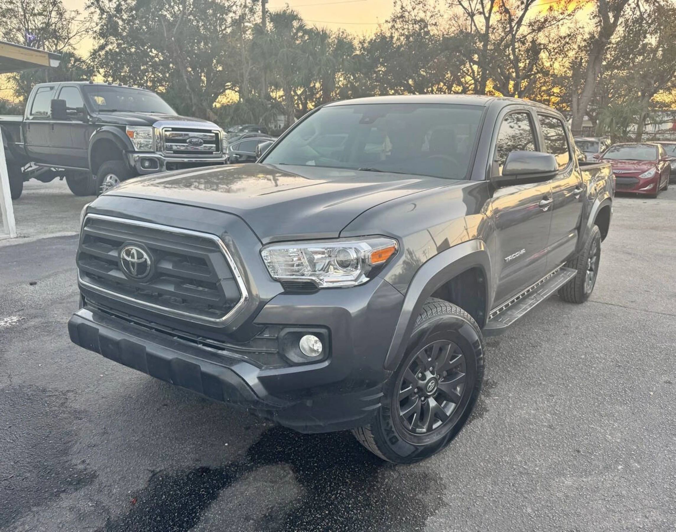 Used 2020 Toyota Tacoma SR5 image 9