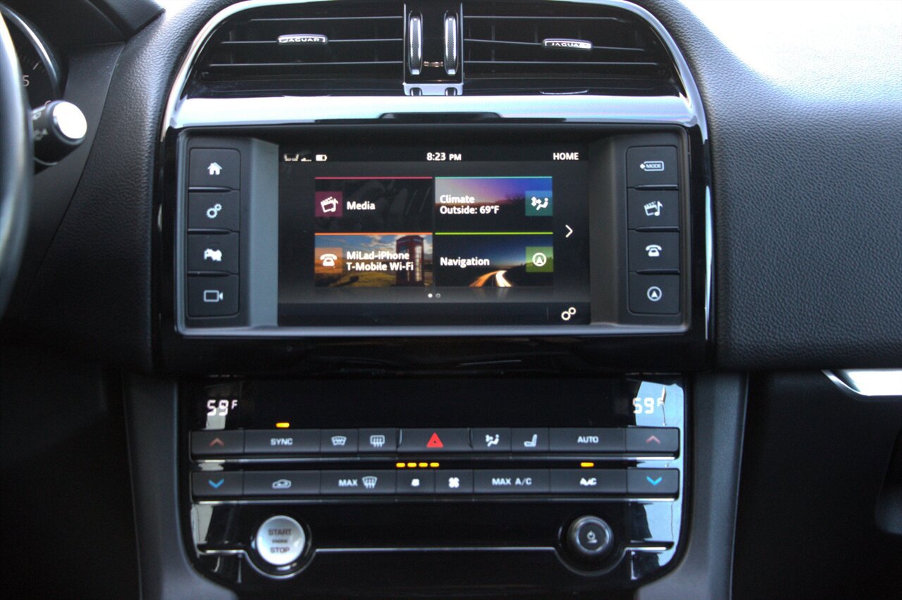 Used 2018 Jaguar F-PACE Premium image 32