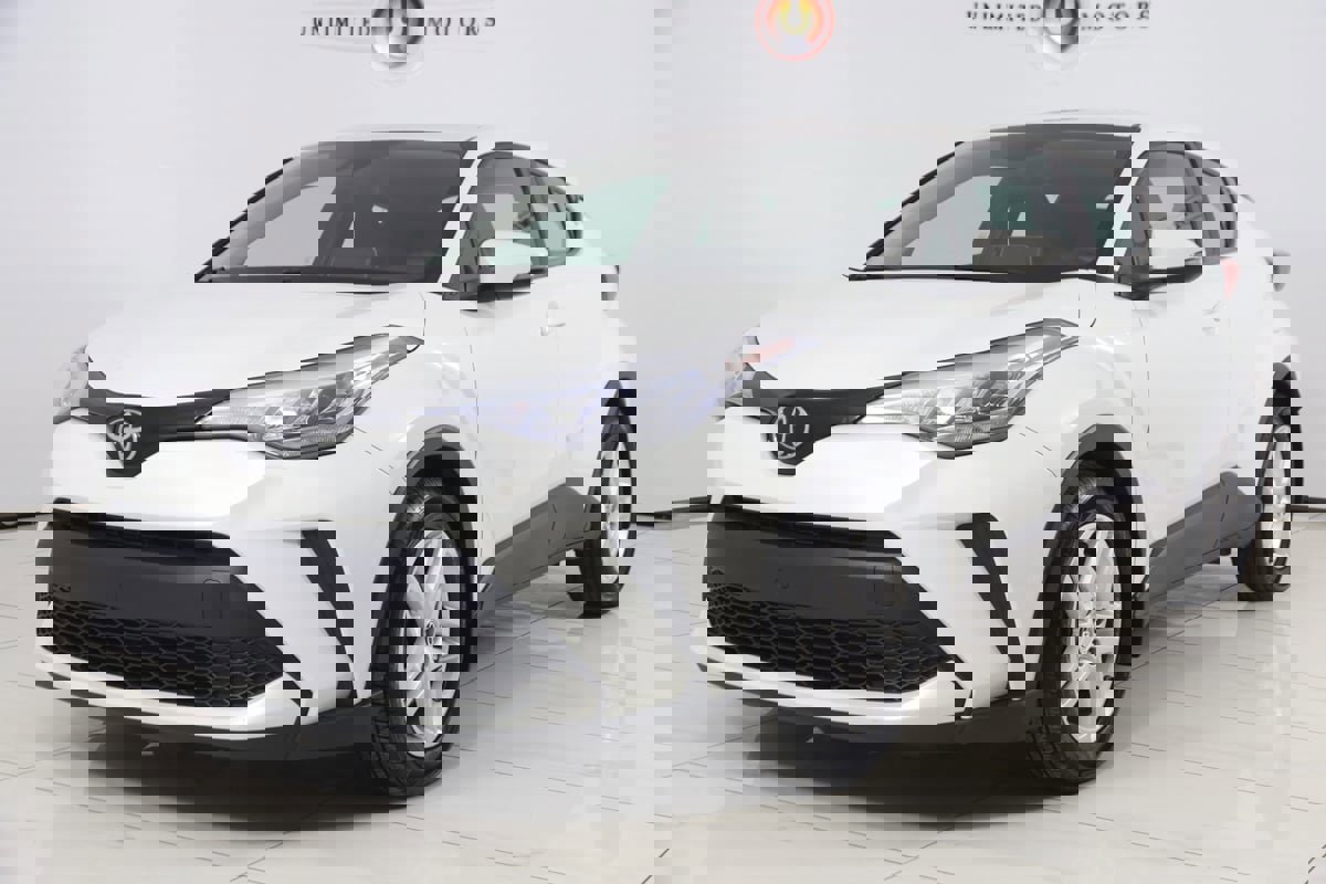 Used 2021 Toyota C-HR LE image 5