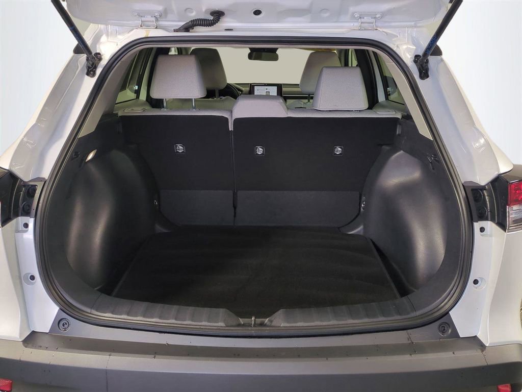 Used 2026 Toyota Corolla Cross L image 14