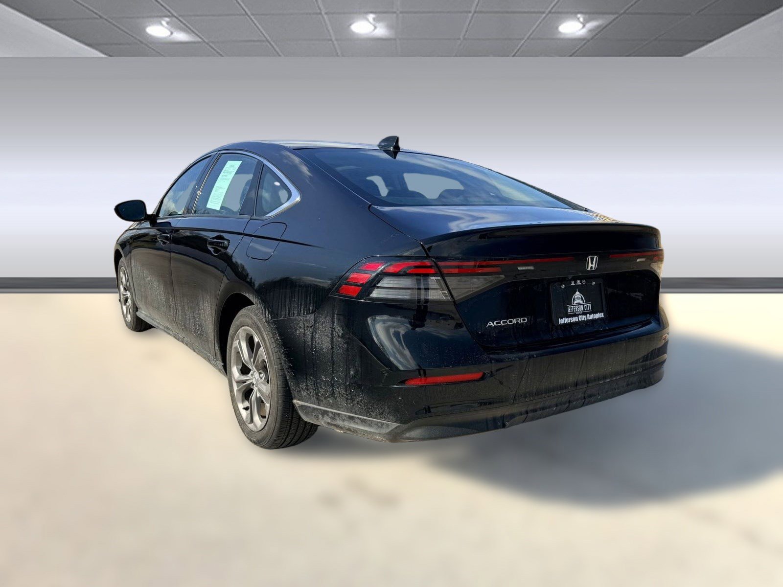 Used 2023 Honda Accord EX image 3