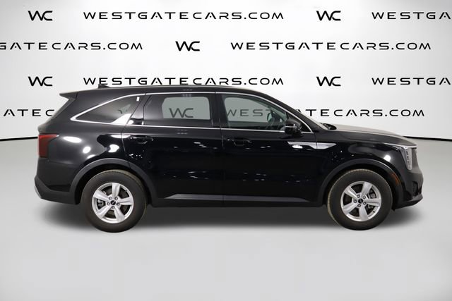 Used 2025 Kia Sorento LX FWD image 46
