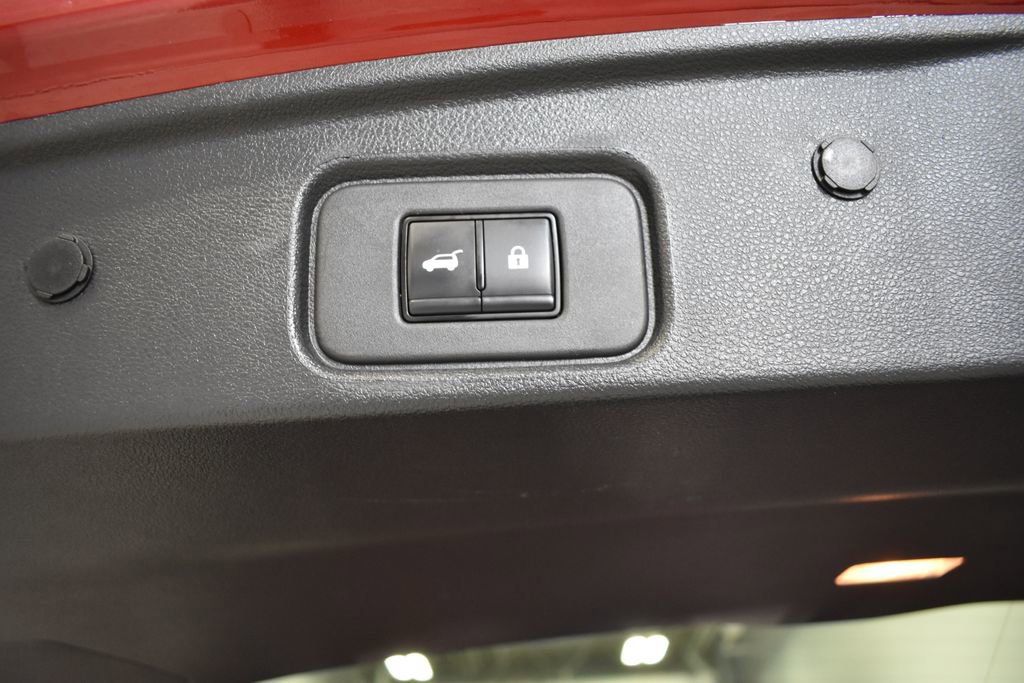 Used 2023 Nissan Pathfinder Platinum image 37