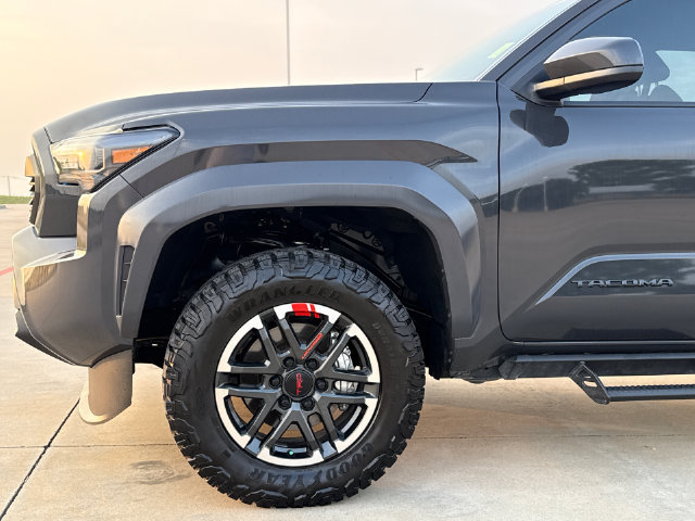 Used 2025 Toyota Tacoma TRD Sport w/ Blackout Package (GST) AWD/4WD image 5