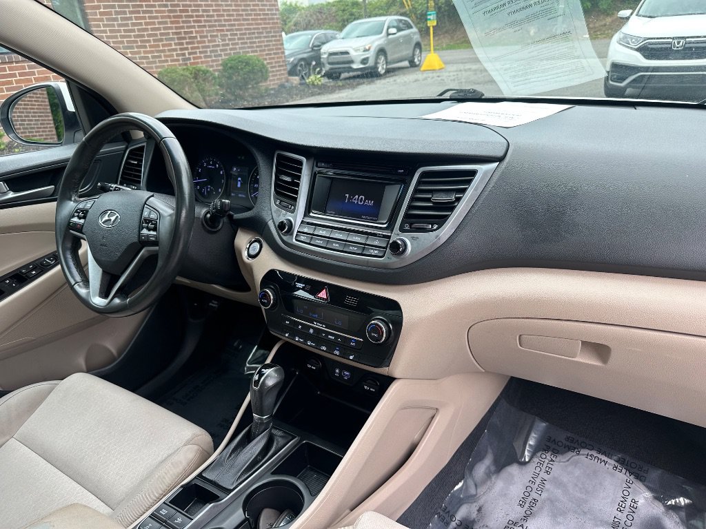Used 2017 Hyundai Tucson Value AWD/4WD image 19