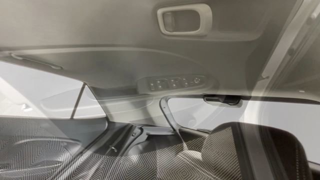 Used 2023 Hyundai Venue SEL FWD image 20