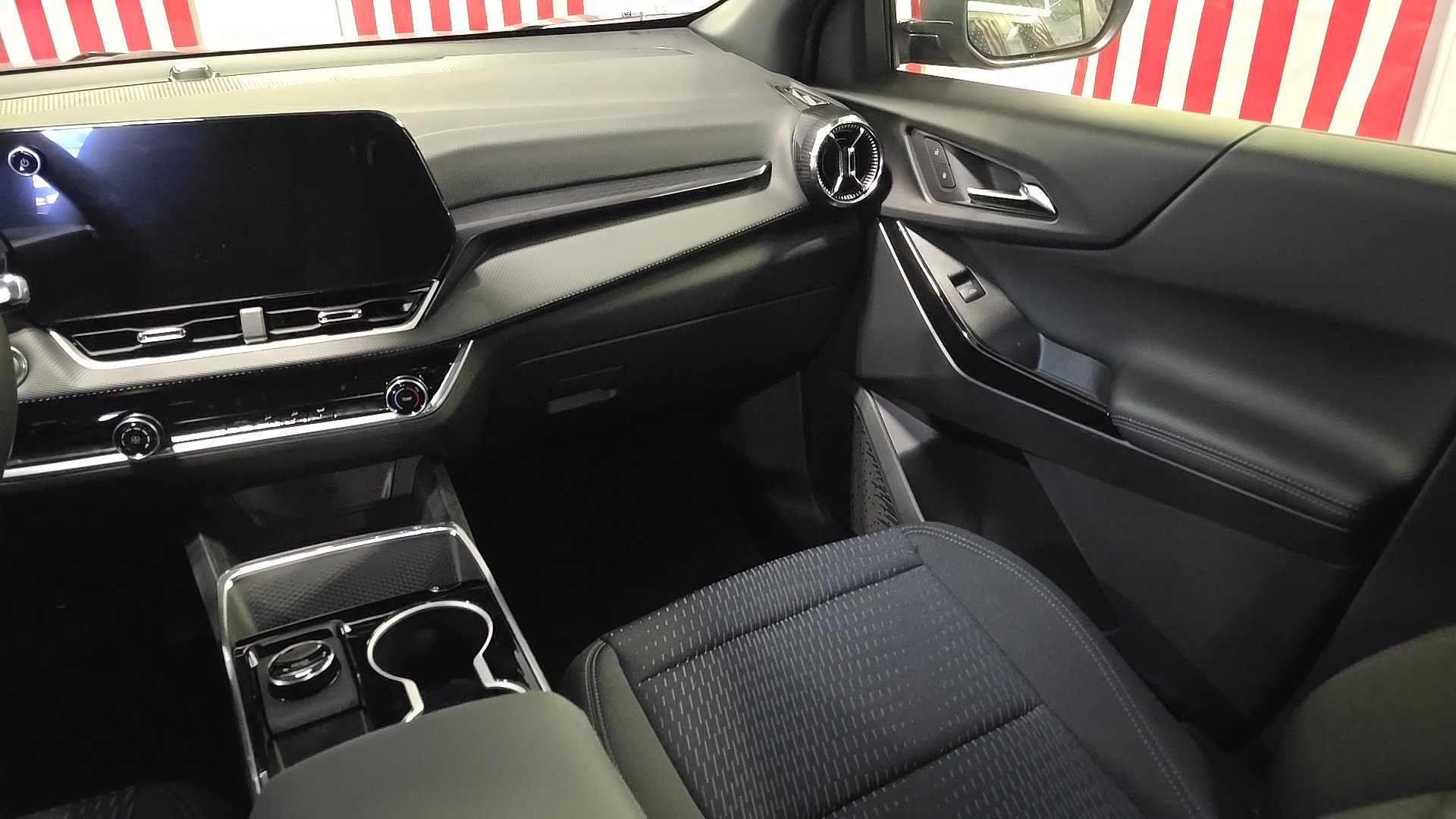 New 2026 Chevrolet Equinox LT AWD/4WD image 13