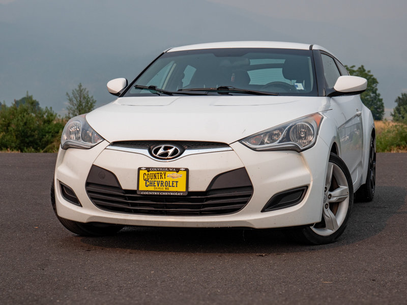 Used 2013 Hyundai Veloster FWD image 3
