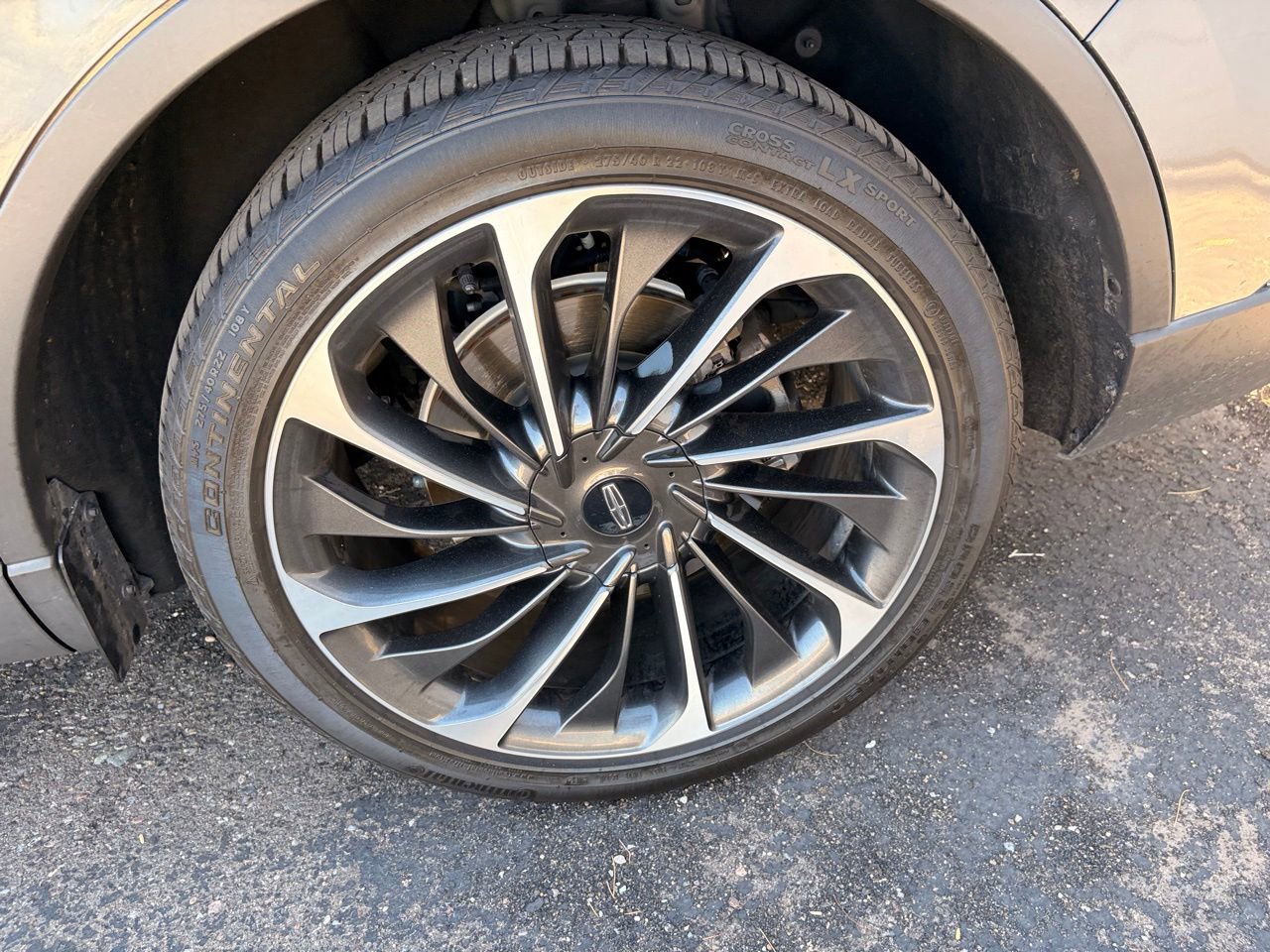 Used 2021 Lincoln Aviator Reserve w/ Equipment Group 201A RWD image 8