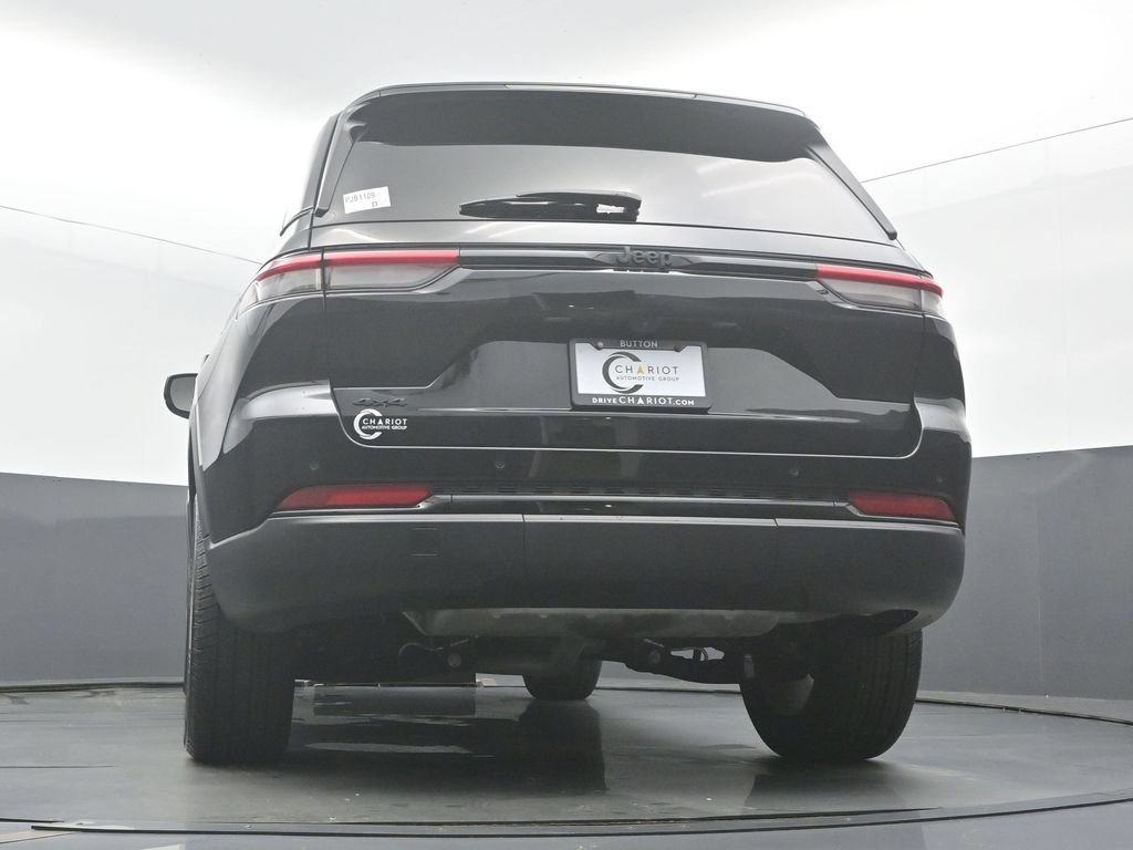 Used 2023 Jeep Grand Cherokee Altitude AWD/4WD image 48