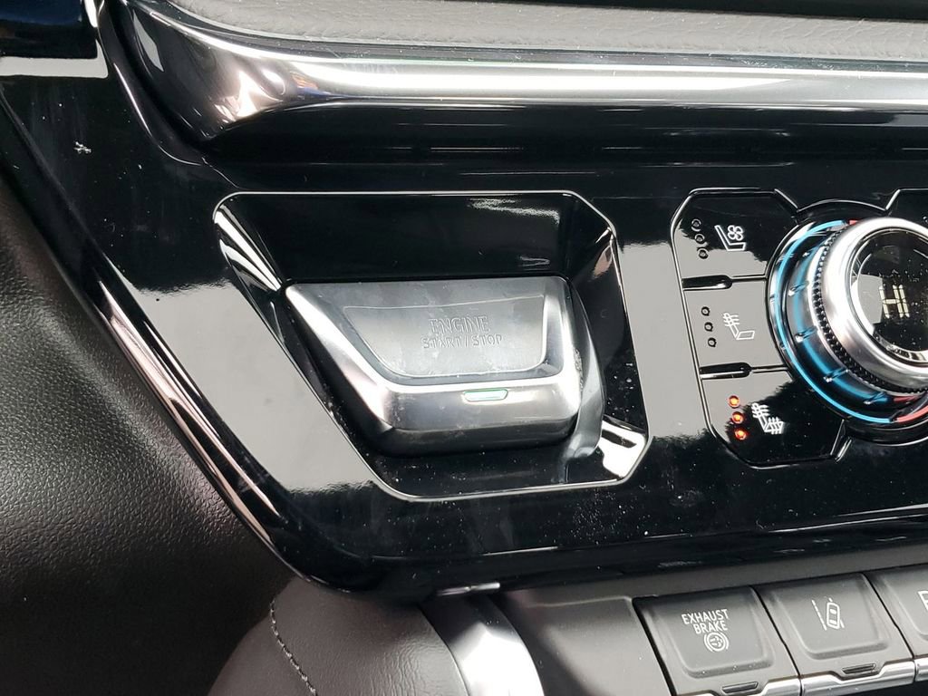 New 2025 GMC Sierra 3500 Denali w/ Denali Reserve Package image 18