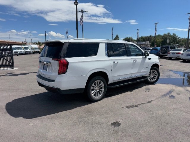 Used 2023 GMC Yukon XL SLT image 32