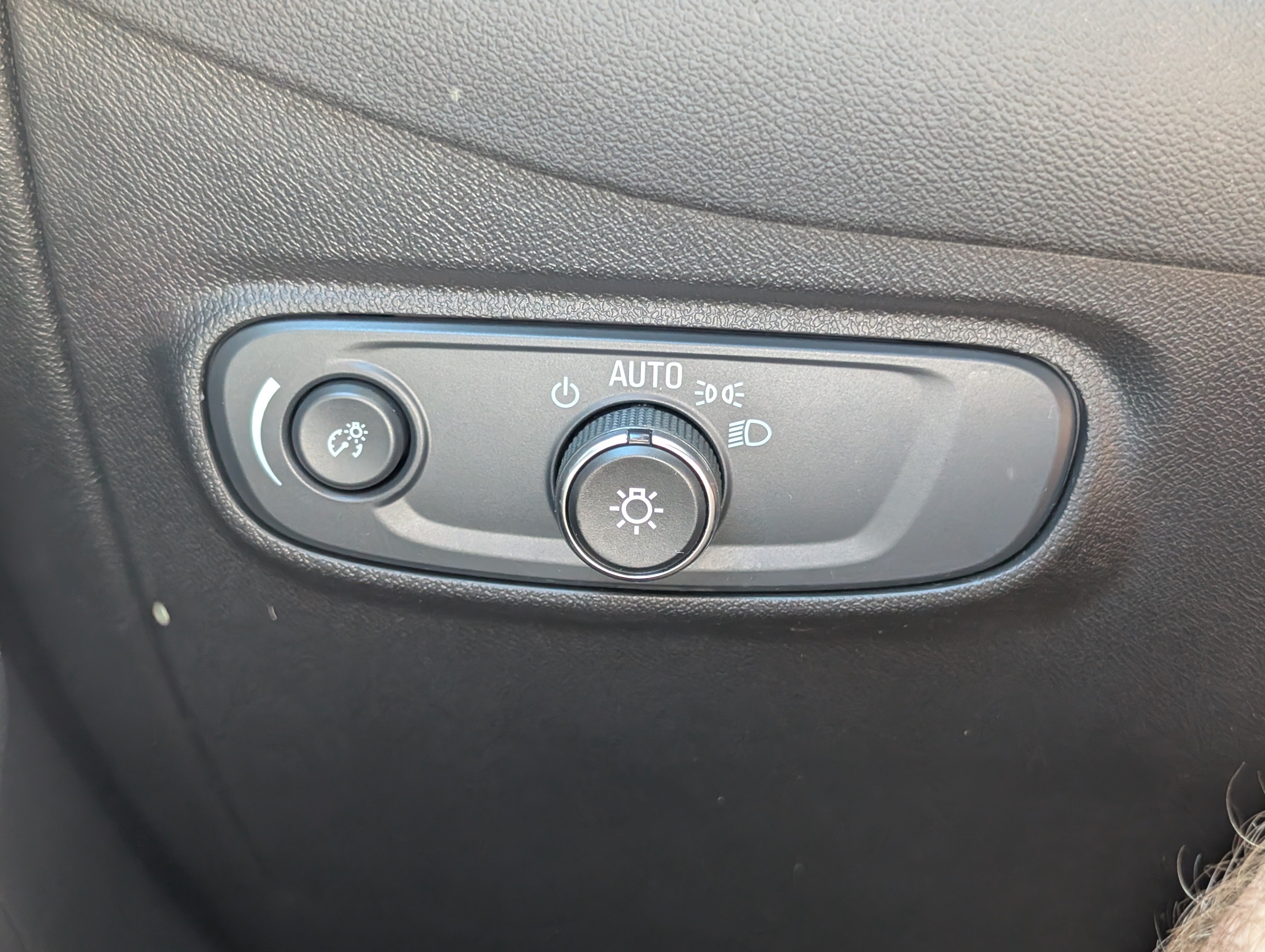 Used 2024 Chevrolet Equinox LT AWD/4WD image 17