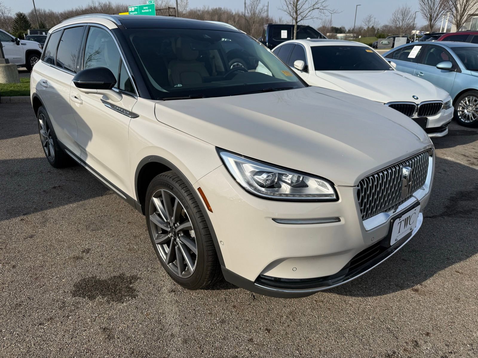 Used 2020 Lincoln Corsair Reserve w/ Equipment Group 201A image 3