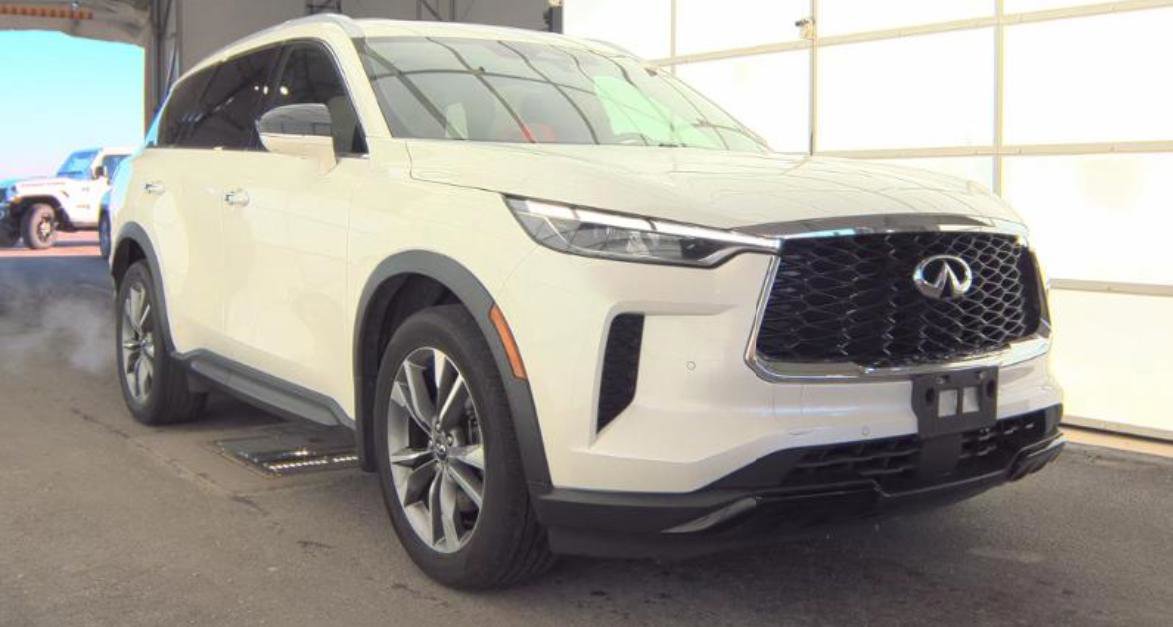 Used 2023 INFINITI QX60 Luxe w/ Cargo Package image 4