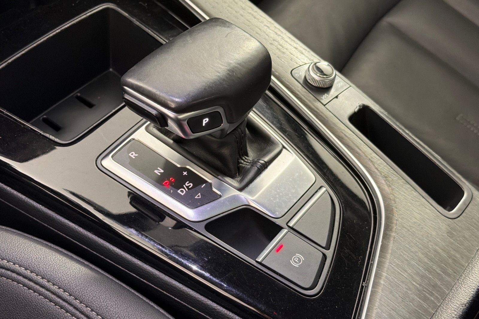 Used 2021 Audi A4 2.0T Premium w/ Convenience Package AWD/4WD image 19