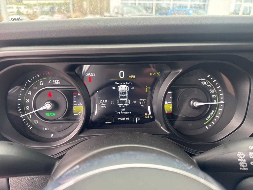 Used 2025 Jeep Wrangler Sahara 4xe image 13