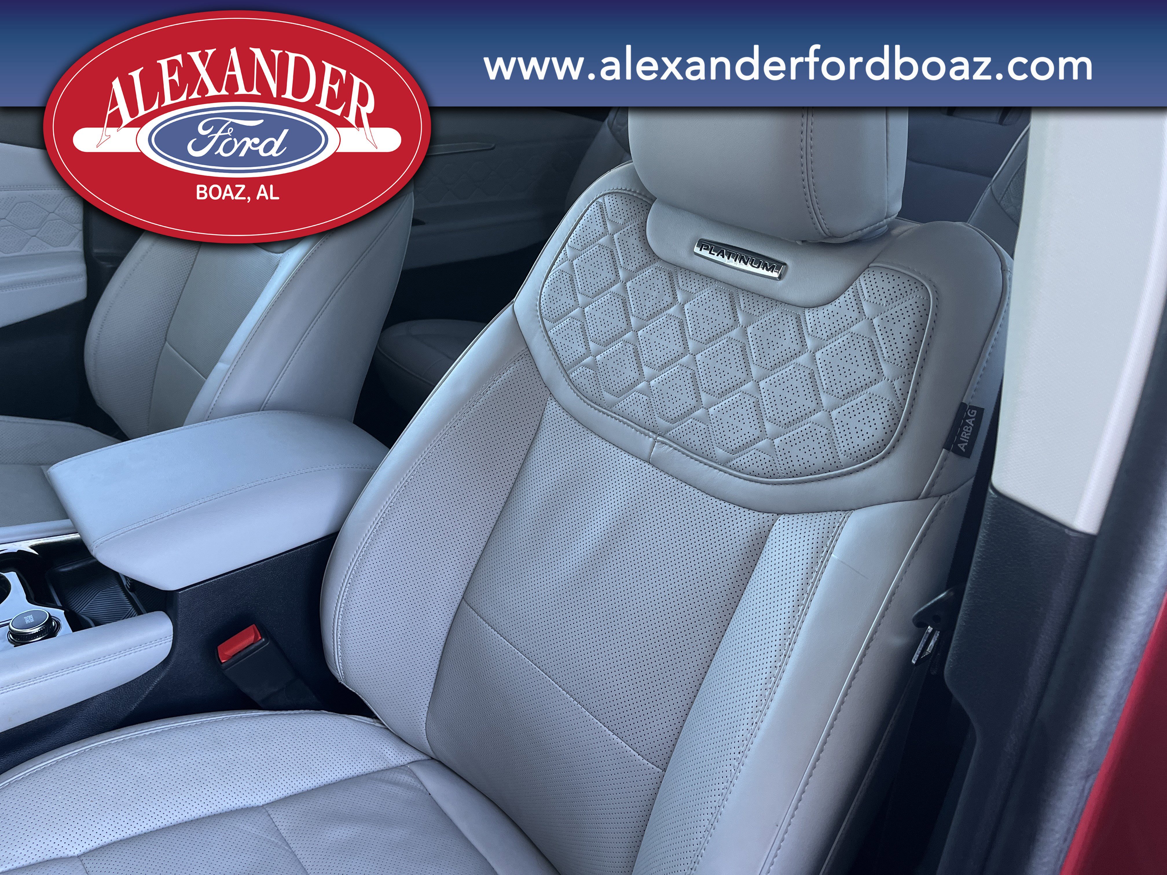 Used 2025 Ford Explorer Platinum w/ Ultimate Package RWD image 11