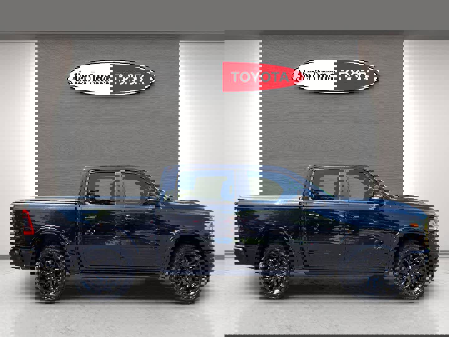 Used 2021 RAM 1500 Limited w/ Night Edition image 6