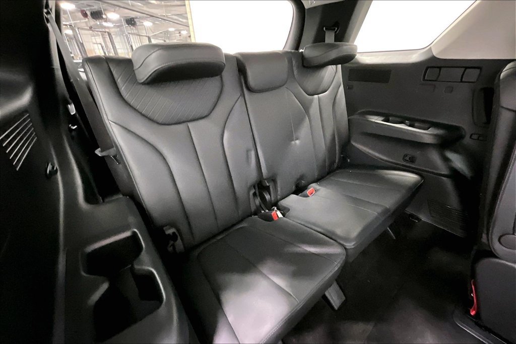Used 2025 Hyundai Palisade SEL FWD image 33