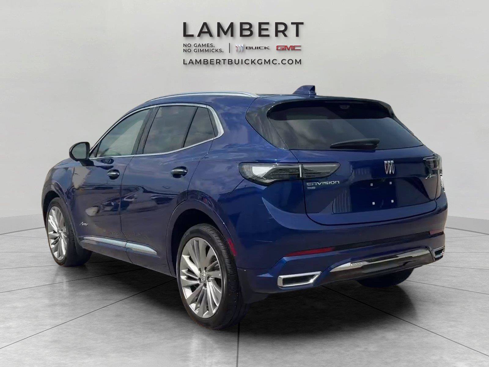 Used 2024 Buick Envision Avenir AWD/4WD image 3