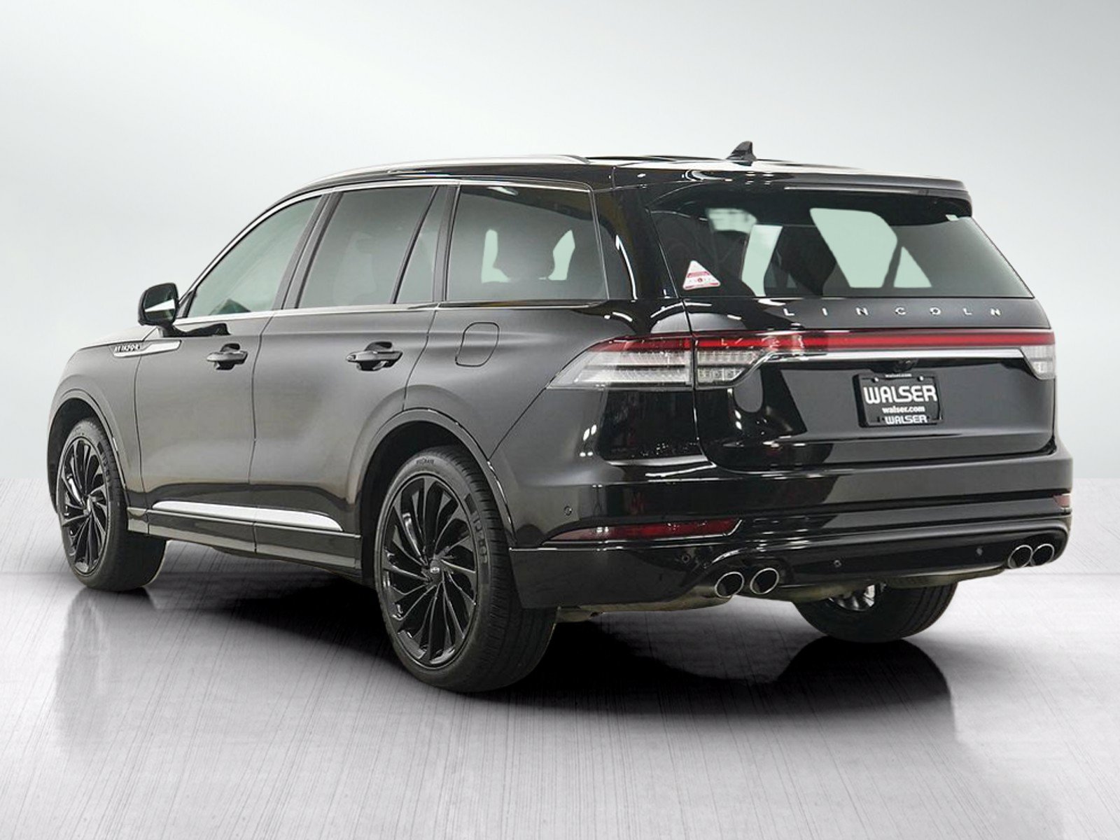 Used 2021 Lincoln Aviator Reserve w/ Equipment Group 208A AWD/4WD image 3