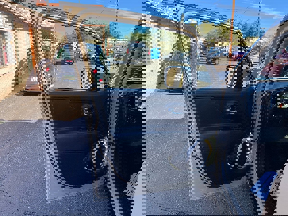 Used 2017 Jeep Renegade Trailhawk image 29