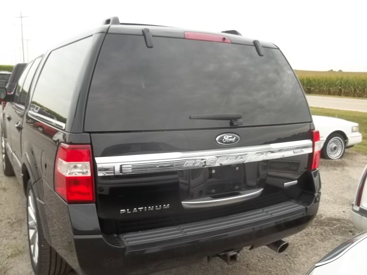 Used 2017 Ford Expedition Max Platinum image 3