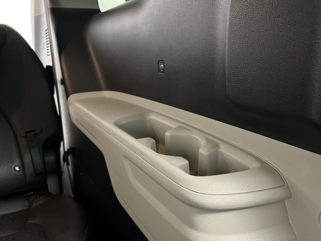 Used 2024 Kia Carnival LX image 36