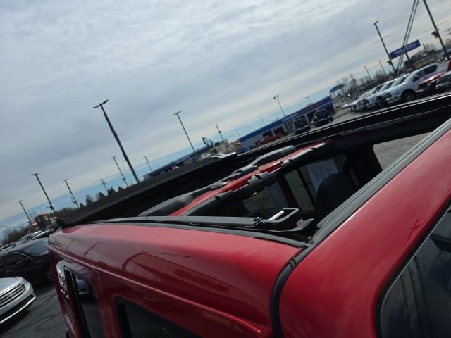 Used 2025 Jeep Wrangler Unlimited Sahara w/ Safety Group image 55